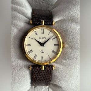 GUCCI vintage 2000M stacked men’s sherry line watch.